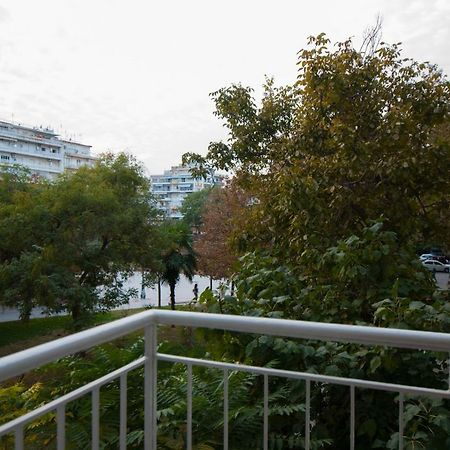 Smart Living Flat, Melenikou Apartment Солун Екстериор снимка
